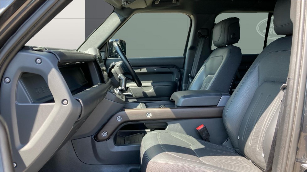 Land Rover Defender 3.0 D300 X 110 5dr Auto Diesel Estate - Image 3