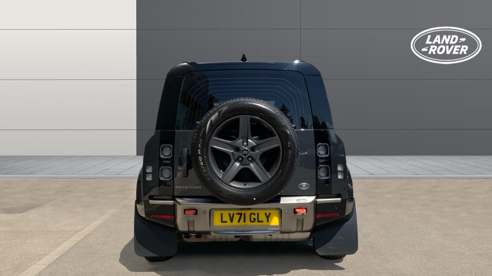 Land Rover Defender 3.0 D300 X 110 5dr Auto Diesel Estate - Image 6