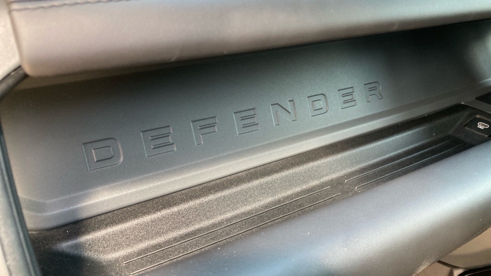 Land Rover Defender 3.0 D300 X 110 5dr Auto Diesel Estate - Image 54