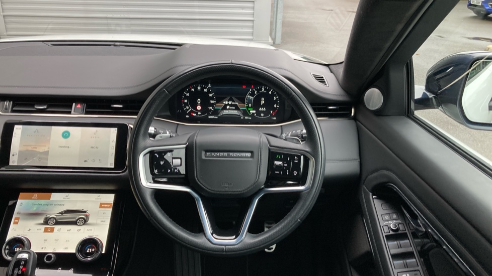 Land Rover Range Rover Evoque 1.5 P300e Autobiography 5dr Auto Hatchback - Image 15