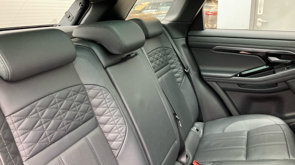Land Rover Range Rover Evoque 1.5 P300e Autobiography 5dr Auto Hatchback - Image 44