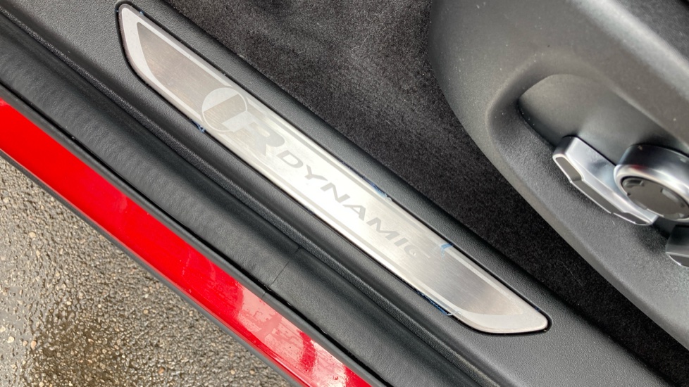 Jaguar E-Pace 2.0 D165 R-Dynamic S 5dr 2WD Diesel Estate - Image 29