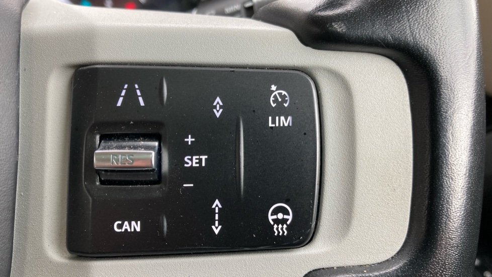 Land Rover Defender 2.0 P300 HSE 110 5dr Auto Petrol Estate - Image 26