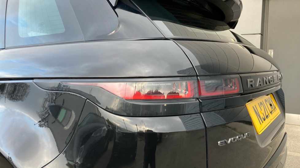Land Rover Range Rover Evoque 2.0 D200 R-Dynamic SE 5dr Auto Diesel Hatchback - Image 19