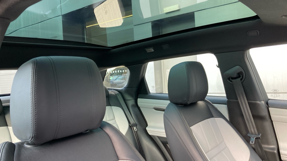 Land Rover Range Rover Evoque 2.0 D200 R-Dynamic SE 5dr Auto Diesel Hatchback - Image 24