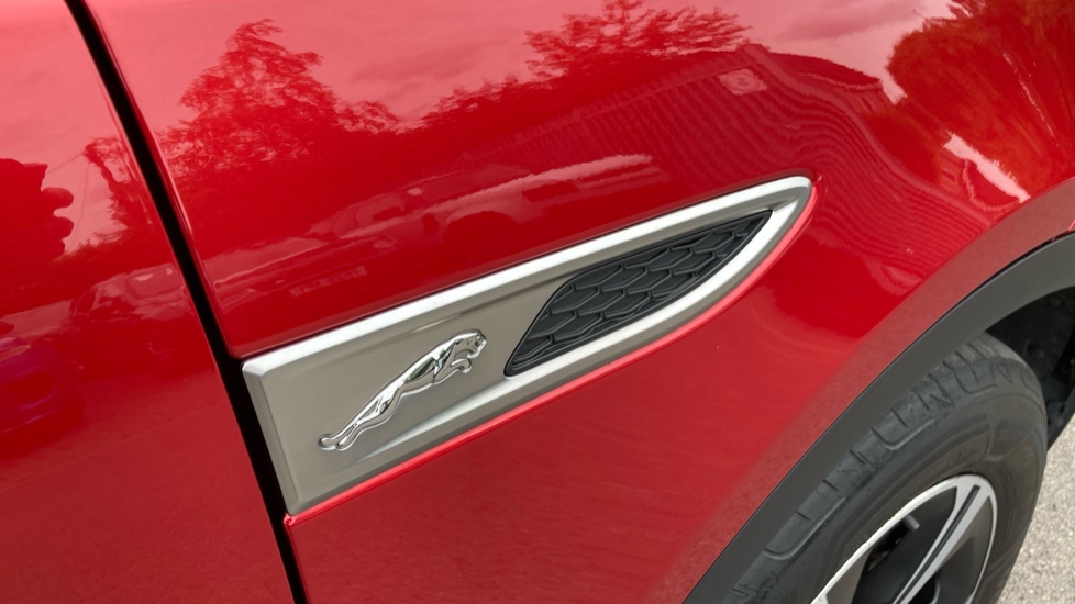 Jaguar E-Pace 2.0 D200 R-Dynamic S 5dr Auto Diesel Estate - Image 20
