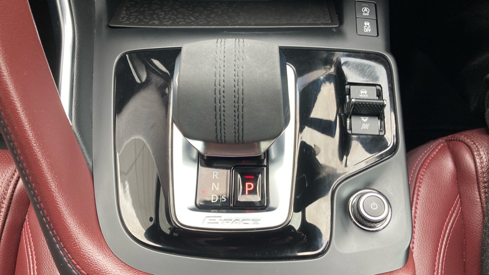 Jaguar E-Pace 2.0 D200 R-Dynamic S 5dr Auto Diesel Estate - Image 31