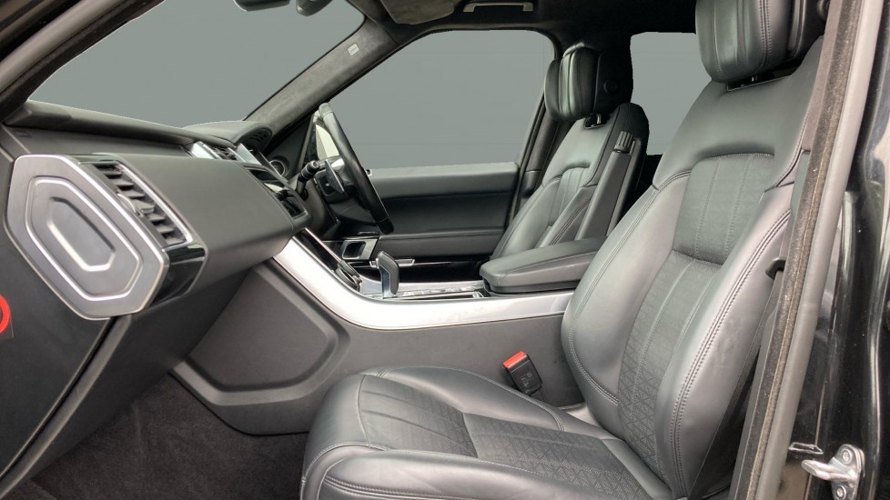 Land Rover Range Rover Sport 4.4 SDV8 Autobiography Dynamic 5dr Auto Diesel Estate - Image 3
