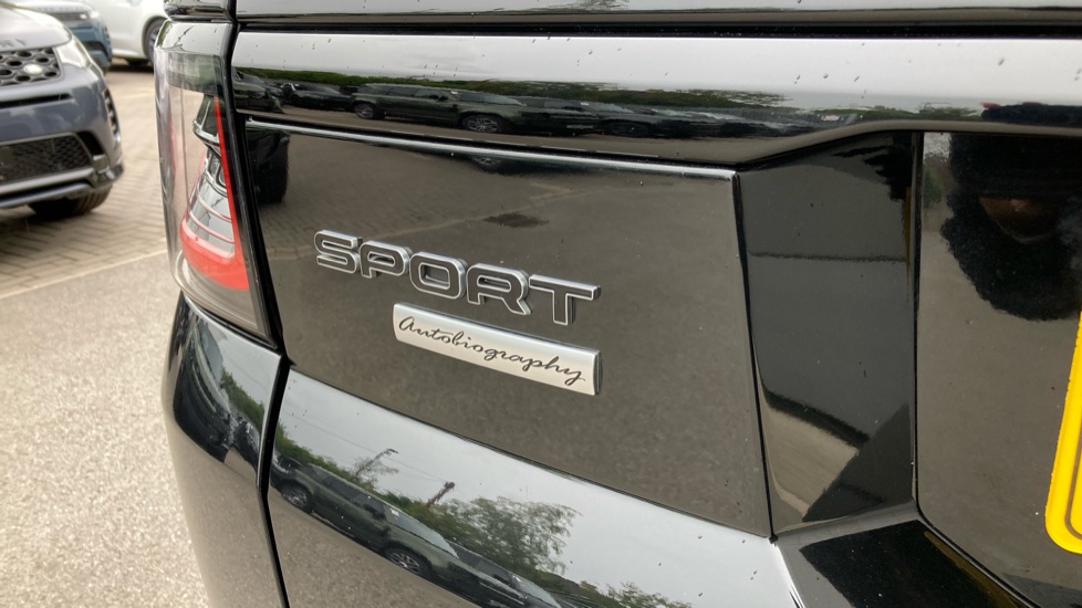 Land Rover Range Rover Sport 4.4 SDV8 Autobiography Dynamic 5dr Auto Diesel Estate - Image 28