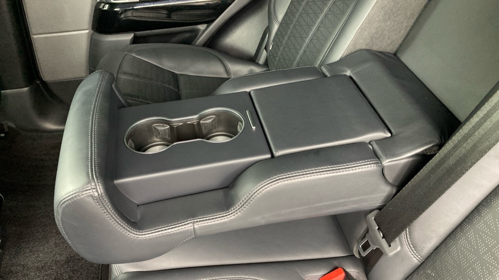 Land Rover Range Rover Sport 4.4 SDV8 Autobiography Dynamic 5dr Auto Diesel Estate - Image 38