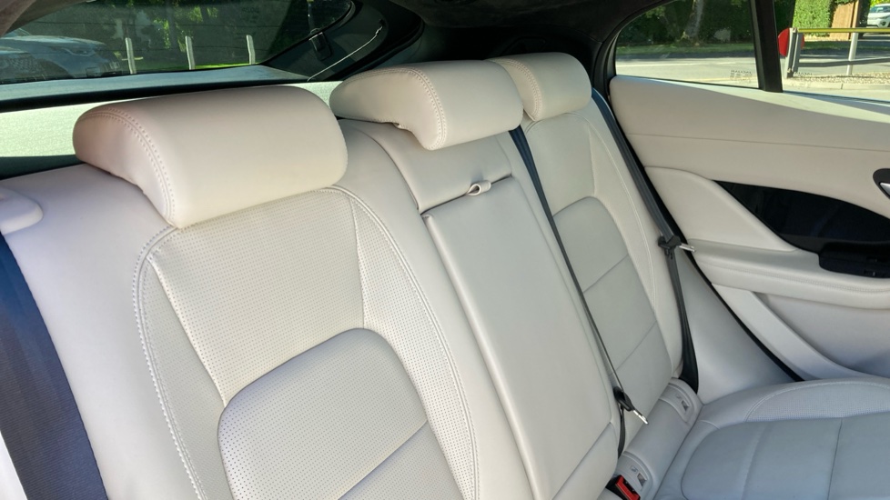 Jaguar I-Pace 294kW EV400 R-Dynamic HSE Black 90kWh 5dr Auto Electric Estate - Image 44