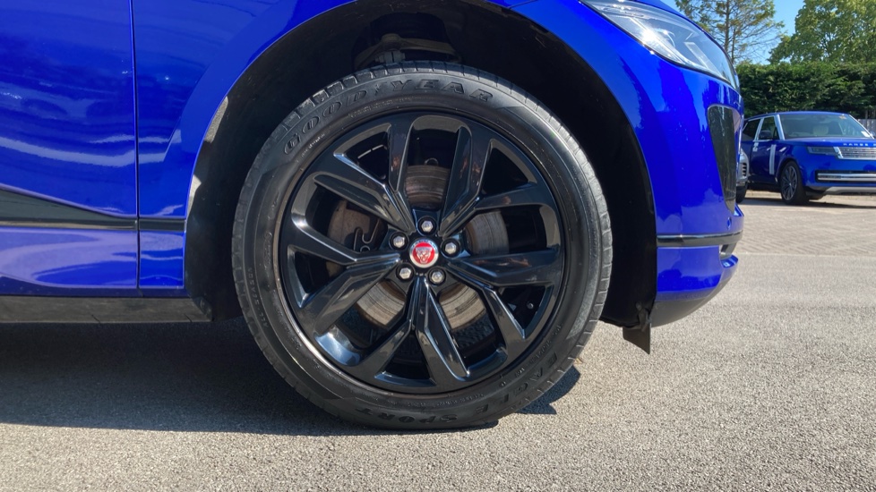 Jaguar I-Pace 294kW EV400 HSE Black 90kWh 5dr Auto 11kW Charger Electric Estate - Image 8