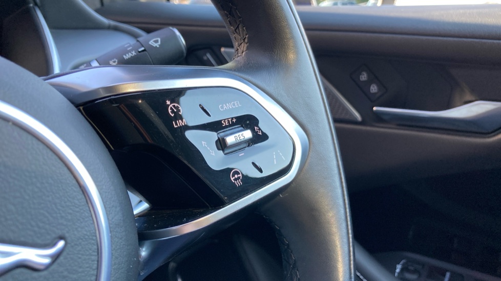 Jaguar I-Pace 294kW EV400 HSE Black 90kWh 5dr Auto 11kW Charger Electric Estate - Image 22