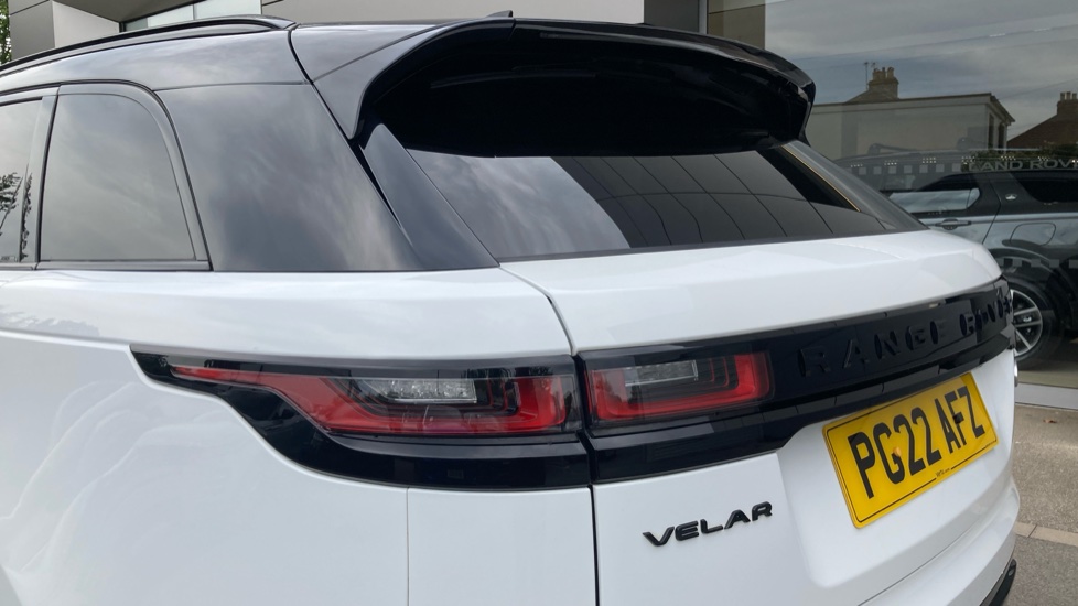 Land Rover Range Rover Velar 2.0 D200 Edition 5dr Auto Diesel Estate - Image 19