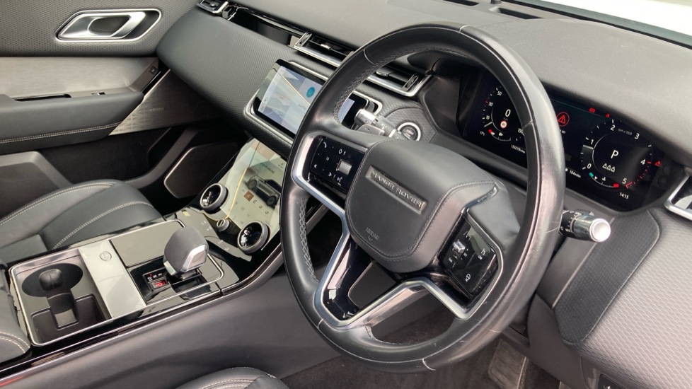 Land Rover Range Rover Velar 2.0 D200 Edition 5dr Auto Diesel Estate - Image 25