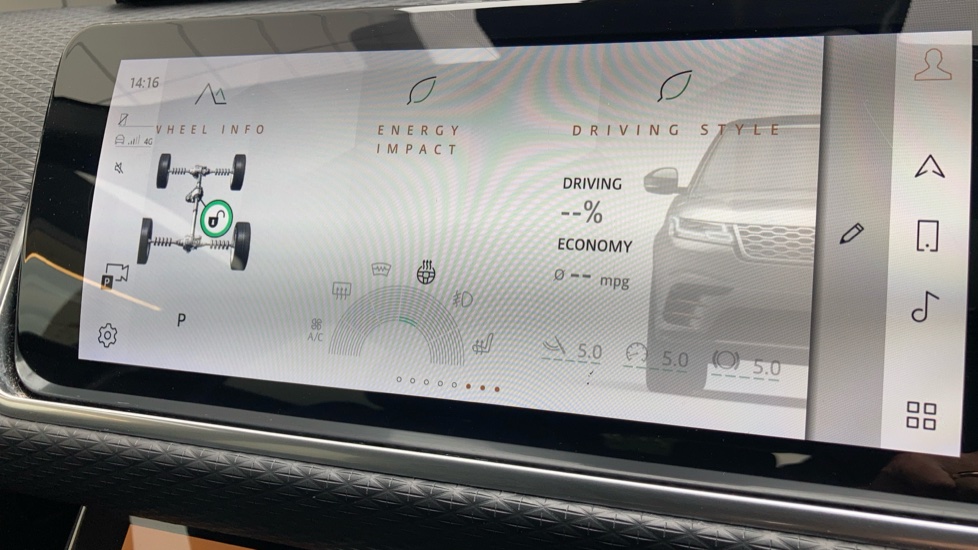 Land Rover Range Rover Velar 2.0 D200 Edition 5dr Auto Diesel Estate - Image 30