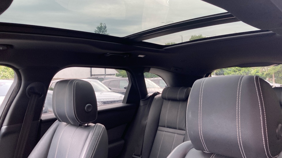 Land Rover Range Rover Velar 2.0 D200 Edition 5dr Auto Diesel Estate - Image 47