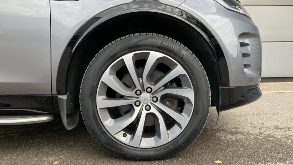 Land Rover Discovery Sport 2.0 D200 Dynamic SE 5dr Auto [5 Seat] Diesel Station Wagon - Image 8