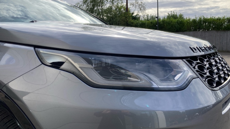 Land Rover Discovery Sport 2.0 D200 Dynamic SE 5dr Auto [5 Seat] Diesel Station Wagon - Image 17