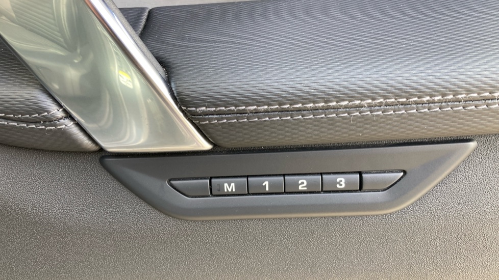 Land Rover Discovery Sport 2.0 D200 Dynamic SE 5dr Auto [5 Seat] Diesel Station Wagon - Image 23