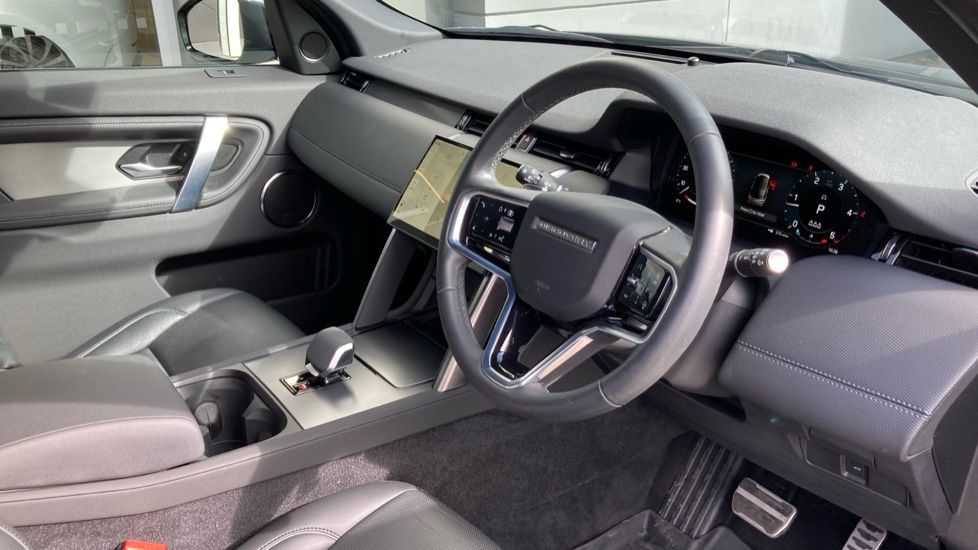 Land Rover Discovery Sport 2.0 D200 Dynamic SE 5dr Auto [5 Seat] Diesel Station Wagon - Image 29