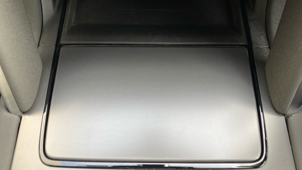 Land Rover Discovery Sport 2.0 D200 Dynamic SE 5dr Auto [5 Seat] Diesel Station Wagon - Image 36
