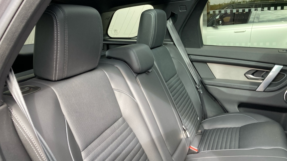 Land Rover Discovery Sport 2.0 D200 Dynamic SE 5dr Auto [5 Seat] Diesel Station Wagon - Image 45