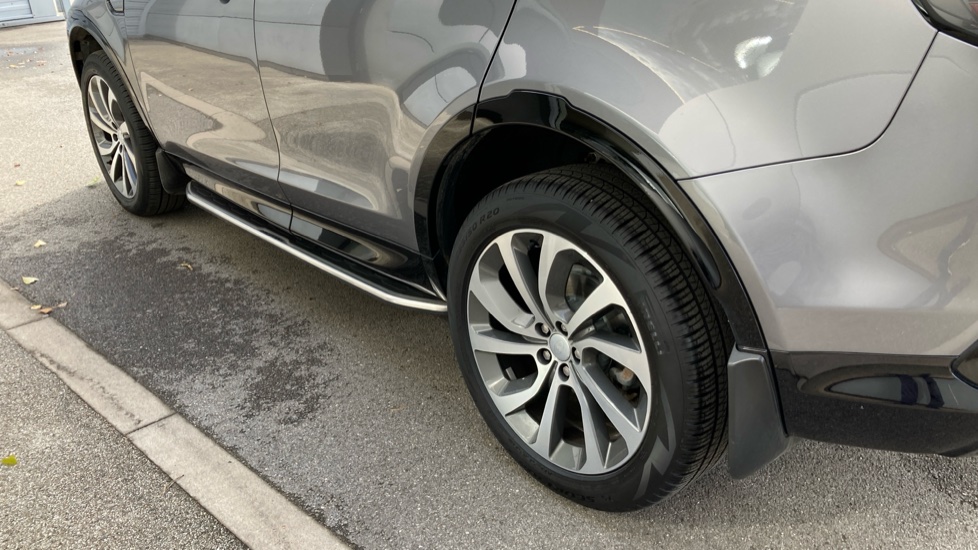 Land Rover Discovery Sport 2.0 D200 Dynamic SE 5dr Auto [5 Seat] Diesel Station Wagon - Image 50