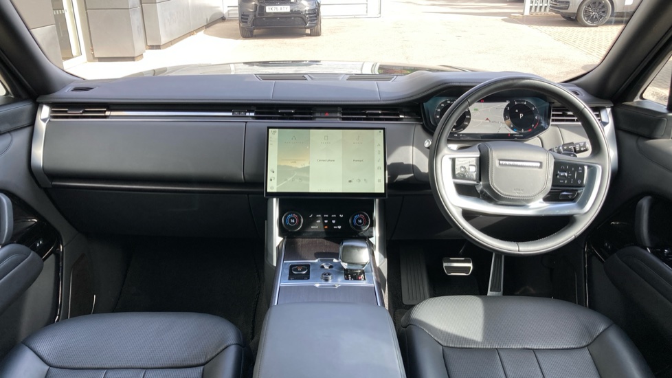 Land Rover Range Rover 4.4 P530 V8 SV 4dr Auto Petrol Estate - Image 9