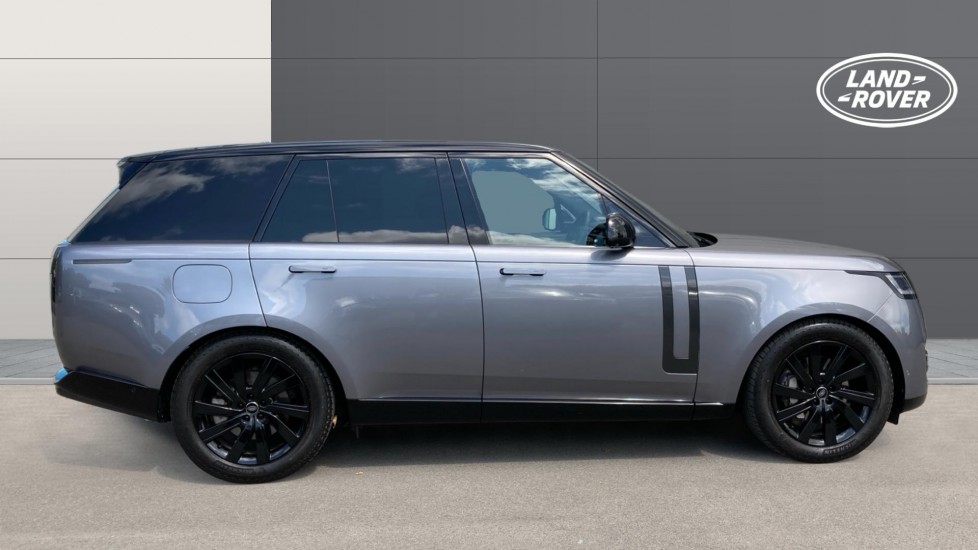 Land Rover Range Rover 3.0 D300 SE 4dr Auto Diesel Estate - Image 5