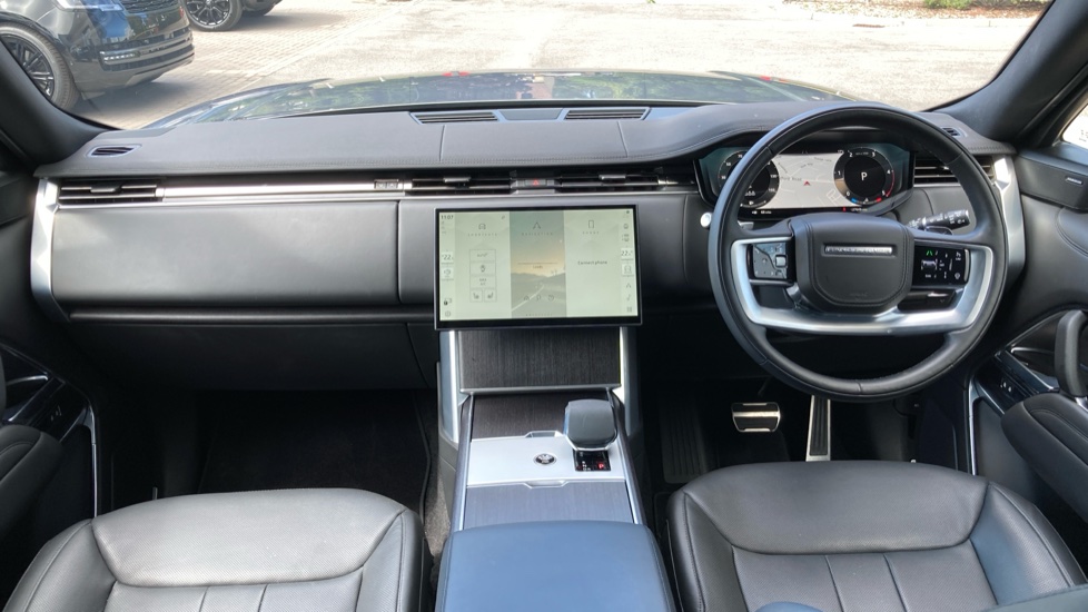 Land Rover Range Rover 3.0 D300 SE 4dr Auto Diesel Estate - Image 9