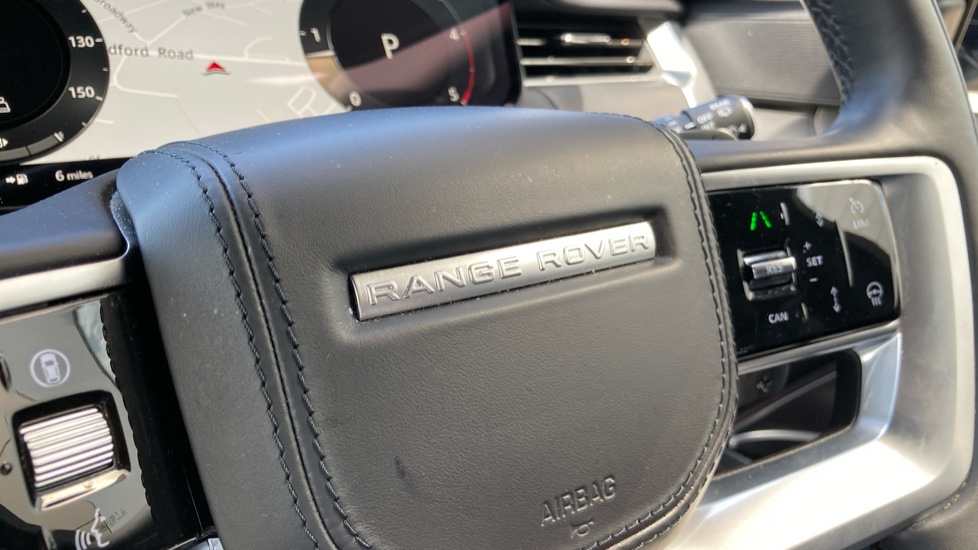 Land Rover Range Rover 3.0 D300 SE 4dr Auto Diesel Estate - Image 45