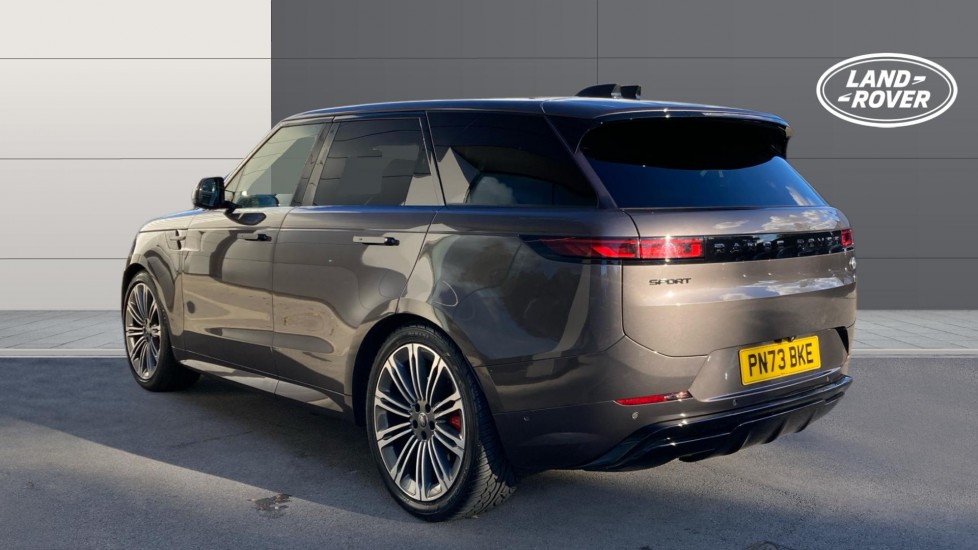 Land Rover Range Rover Sport 3.0 D300 Dynamic SE 5dr Auto Diesel Estate - Image 2