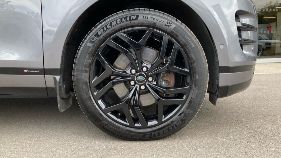 Land Rover Range Rover Evoque 1.5 P300e R-Dynamic SE 5dr Auto Hatchback - Image 8