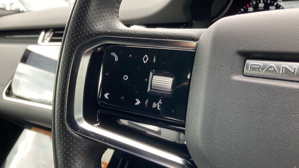 Land Rover Range Rover Evoque 1.5 P300e R-Dynamic SE 5dr Auto Hatchback - Image 44
