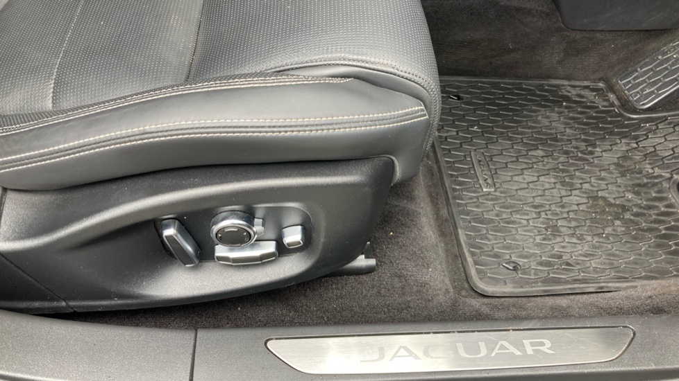 Jaguar I-Pace 294kW EV400 R-Dynamic HSE Black 90kWh 5dr Auto Electric Estate - Image 23