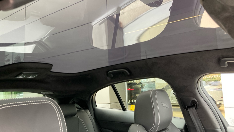 Jaguar I-Pace 294kW EV400 R-Dynamic HSE Black 90kWh 5dr Auto Electric Estate - Image 41