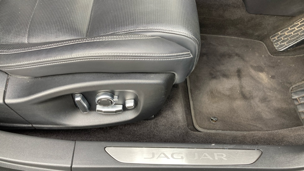 Jaguar I-Pace 294kW EV400 HSE 90kWh 5dr Auto [11kW Charger] Electric Estate - Image 23