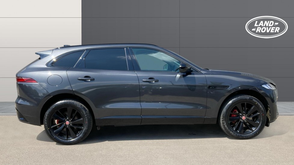 Jaguar F-Pace 2.0 D200 R-Dynamic Black 5dr Auto AWD Diesel Estate - Image 5