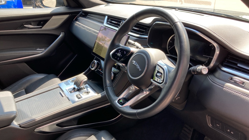 Jaguar F-Pace 2.0 D200 R-Dynamic Black 5dr Auto AWD Diesel Estate - Image 23