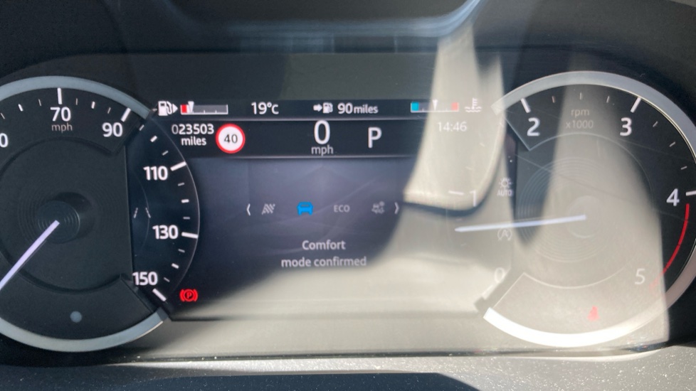 Jaguar F-Pace 2.0 D200 R-Dynamic Black 5dr Auto AWD Diesel Estate - Image 32