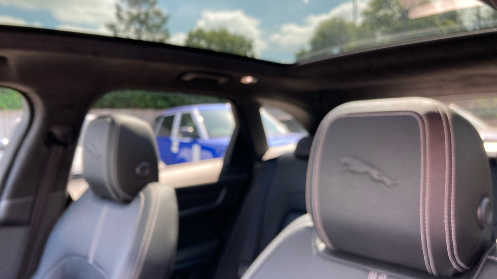 Jaguar F-Pace 2.0 D200 R-Dynamic Black 5dr Auto AWD Diesel Estate - Image 46