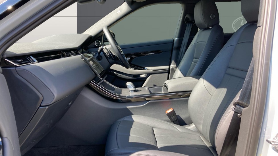 Land Rover Range Rover Evoque 2.0 D200 Dynamic SE 5dr Auto Diesel Hatchback - Image 3