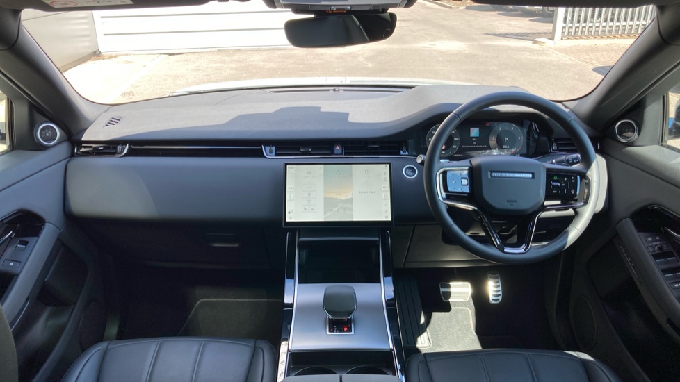Land Rover Range Rover Evoque 2.0 D200 Dynamic SE 5dr Auto Diesel Hatchback - Image 9