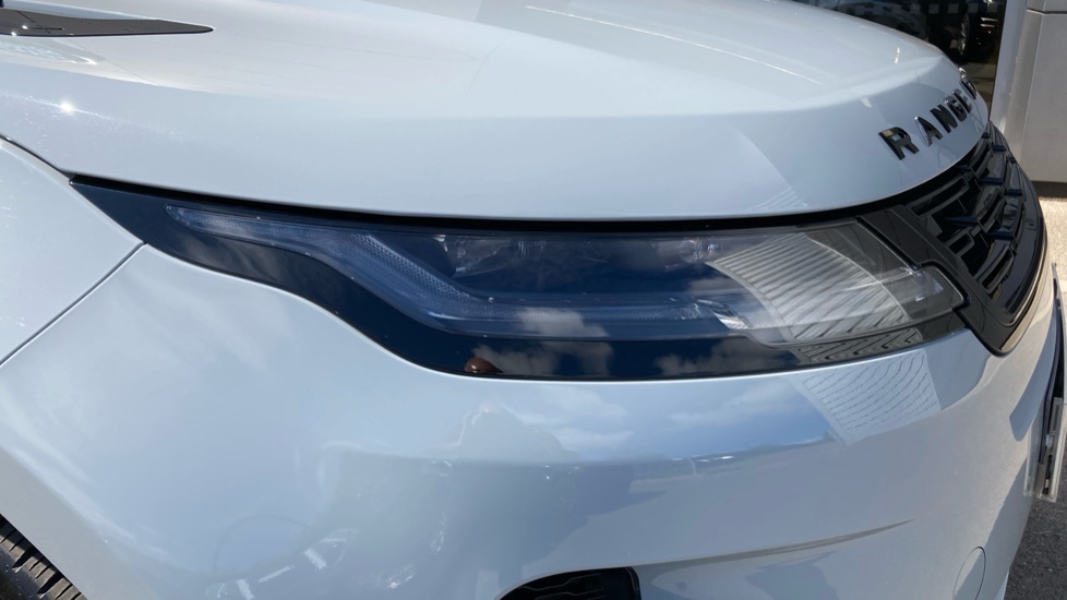 Land Rover Range Rover Evoque 2.0 D200 Dynamic SE 5dr Auto Diesel Hatchback - Image 17