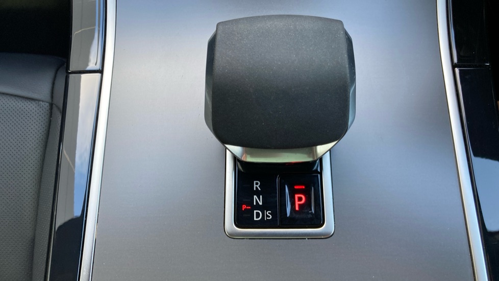 Land Rover Range Rover Evoque 2.0 D200 Dynamic SE 5dr Auto Diesel Hatchback - Image 36