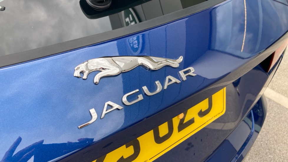 Jaguar E-Pace 2.0 D200 R-Dynamic S 5dr Auto Diesel Estate - Image 21