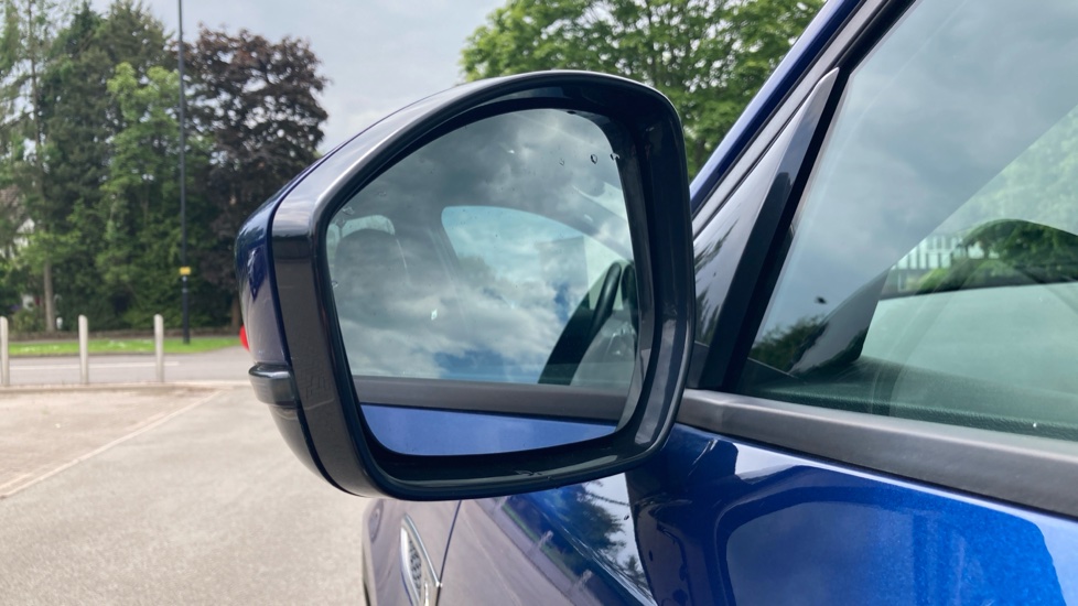 Jaguar E-Pace 2.0 D200 R-Dynamic S 5dr Auto Diesel Estate - Image 30