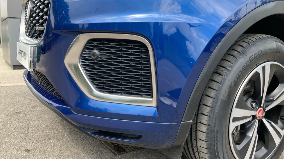 Jaguar E-Pace 2.0 D200 R-Dynamic S 5dr Auto Diesel Estate - Image 33