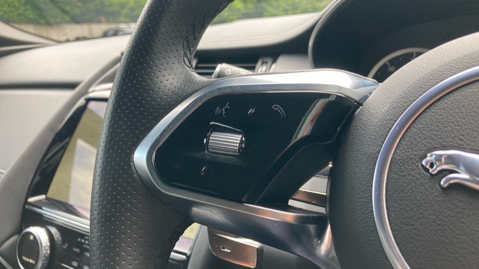 Jaguar E-Pace 2.0 D200 R-Dynamic S 5dr Auto Diesel Estate - Image 42